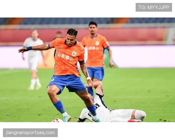 山东泰山外援主导进攻，整体结构难以成型，战术协同面临考验