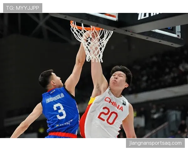 杨瀚森篮下强攻效率领先队友 制造对位优势明显提升前场得分