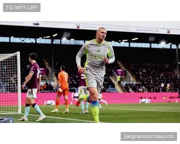 与哈兰德竞争：阿尔瓦雷斯如何争夺位置